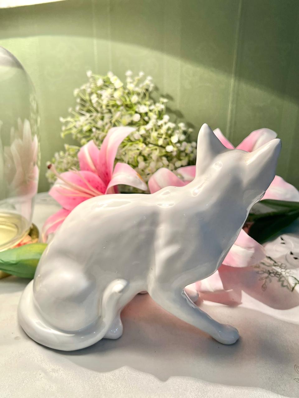 White Cat Figurine Glossy Decorative Home Accent 7.5"