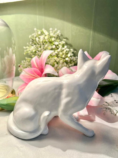 White Cat Figurine Glossy Decorative Home Accent 7.5"