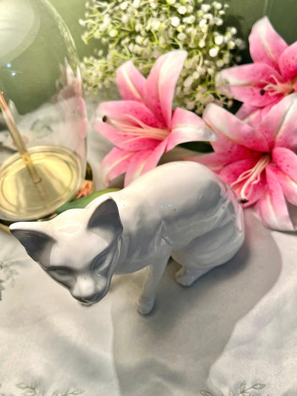 White Cat Figurine Glossy Decorative Home Accent 7.5"
