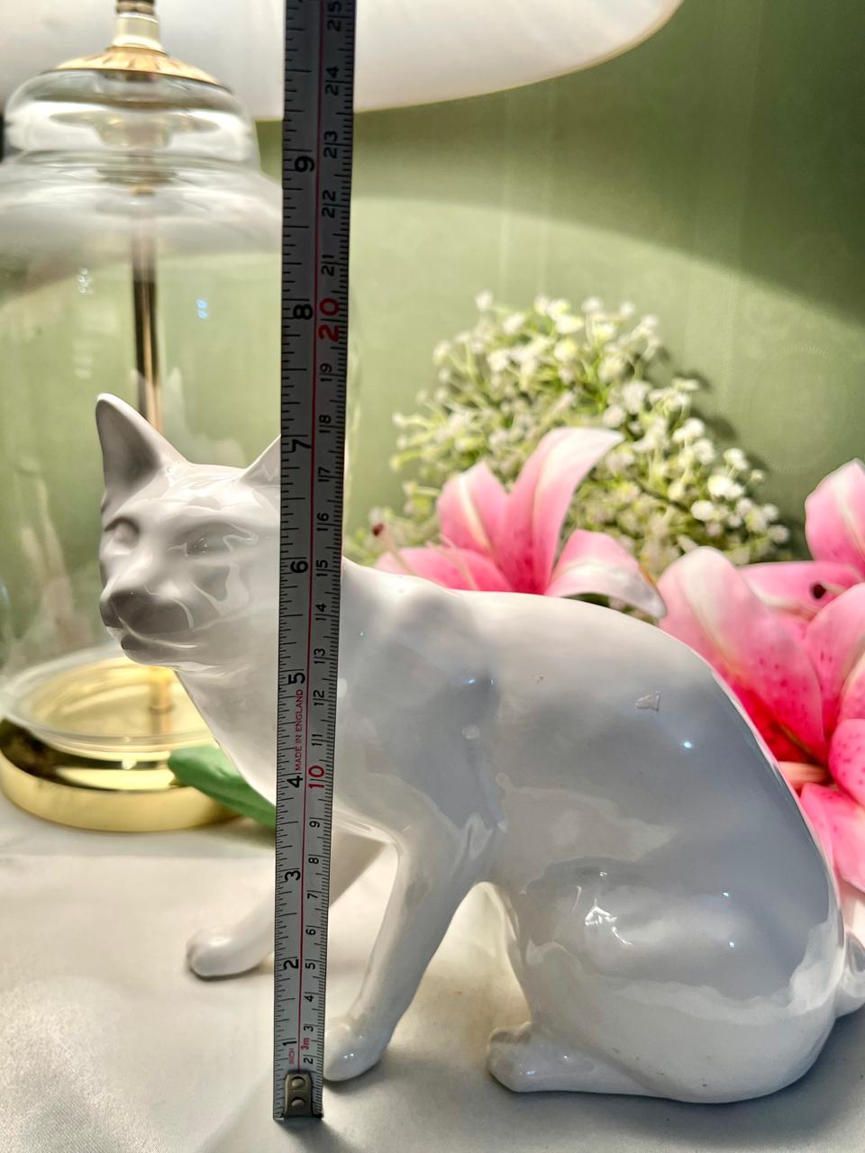 White Cat Figurine Glossy Decorative Home Accent 7.5"