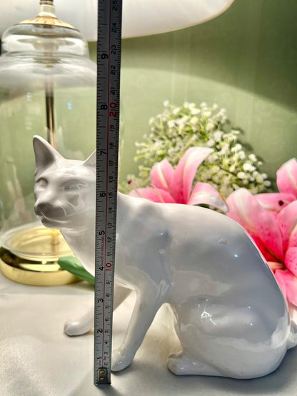 White Cat Figurine Glossy Decorative Home Accent 7.5"