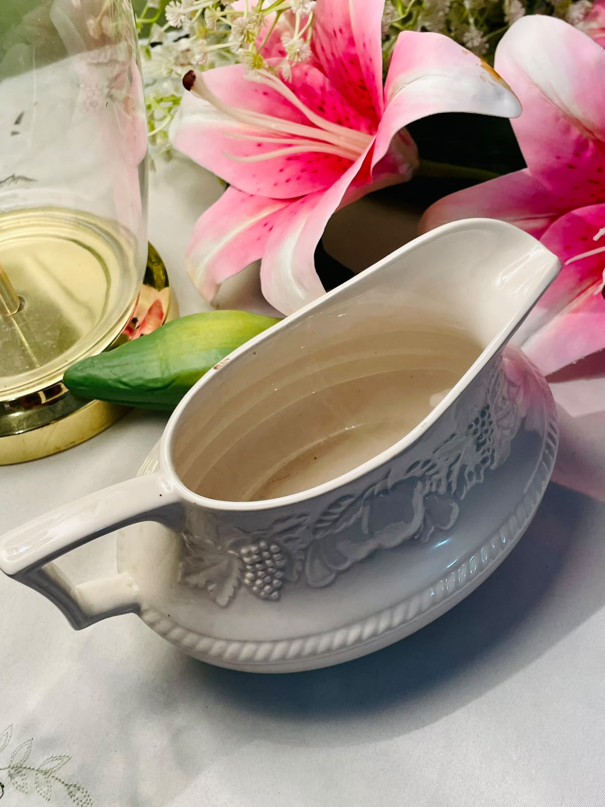 White Fruit Embossed Ceramic Gravy Boat 7"