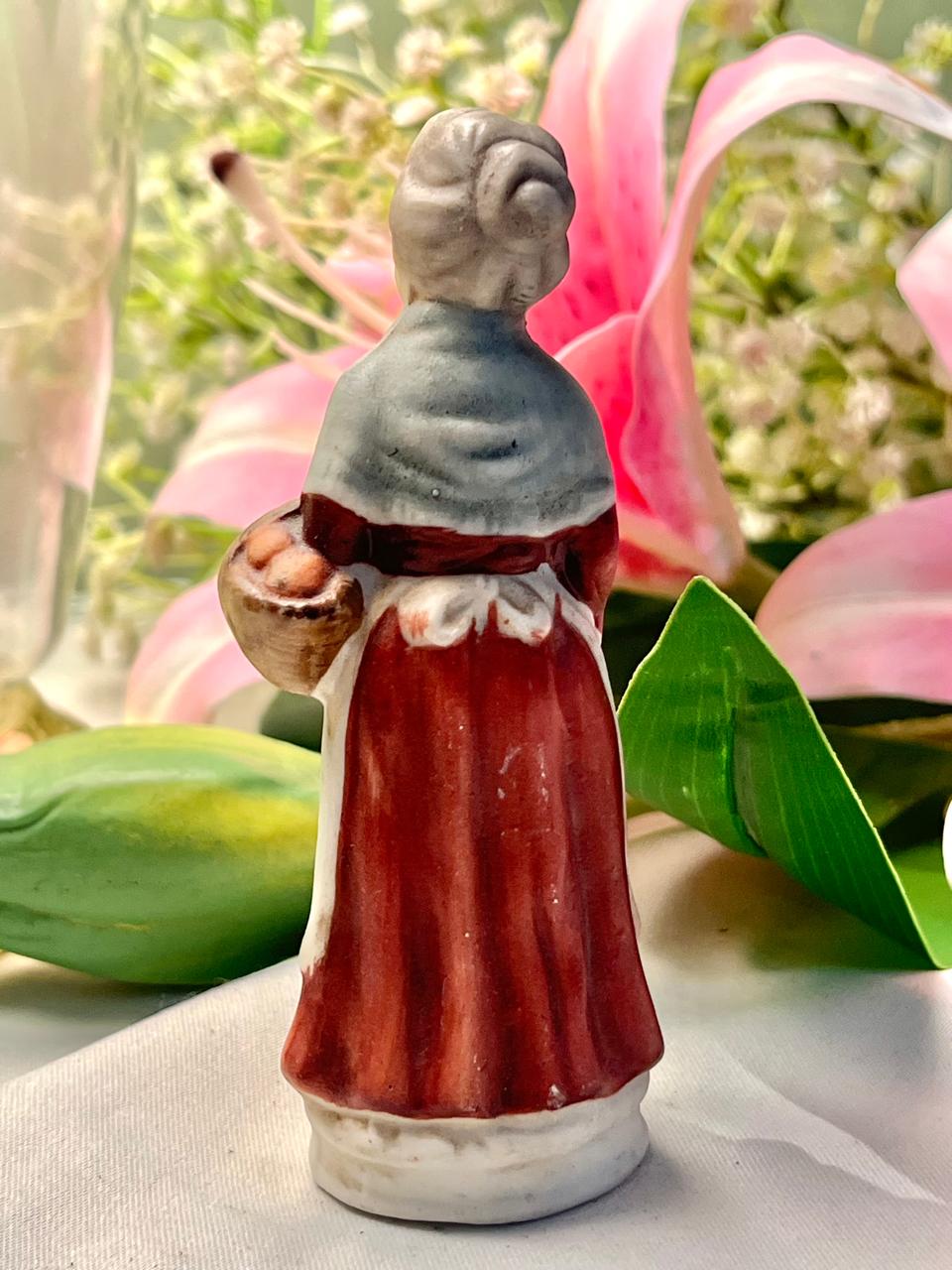 Vintage Lady Figurine in White & Gold Dress, Approx. 4.5 in
