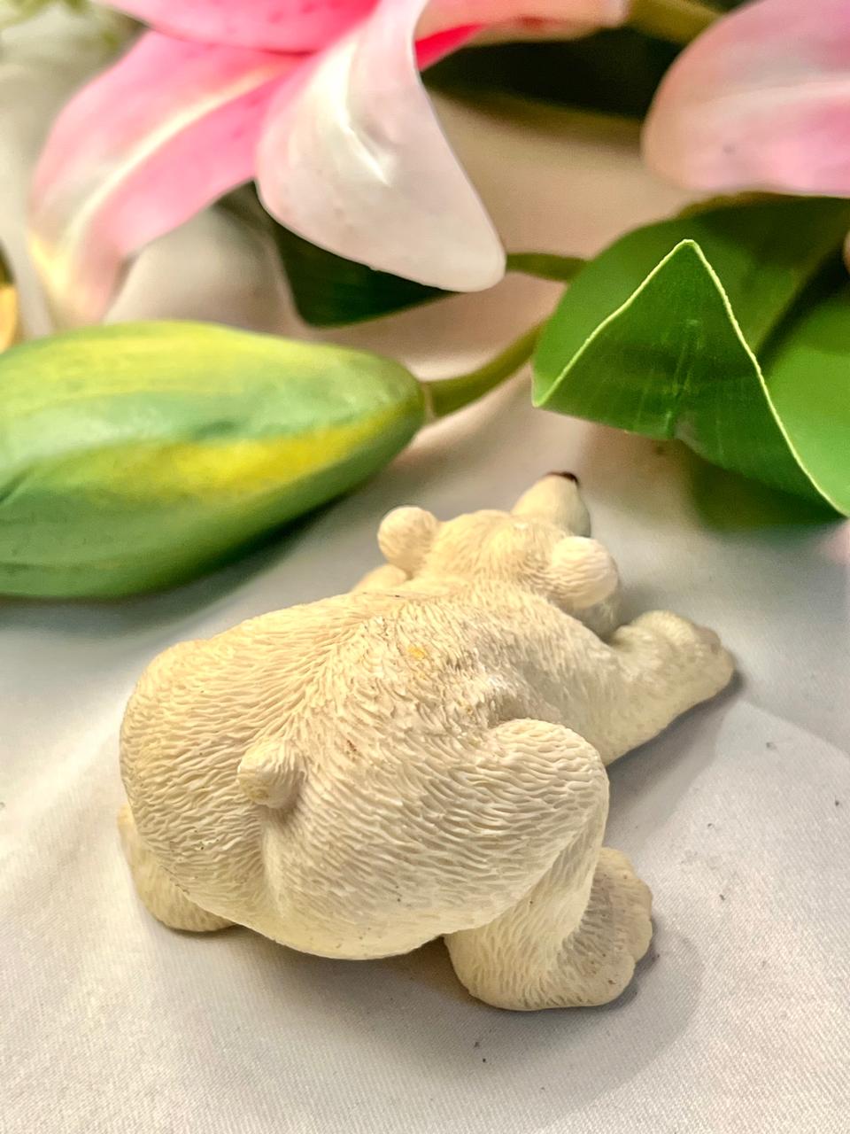 Vintage White Polar Bear Figurine, Approx. 3.5 in