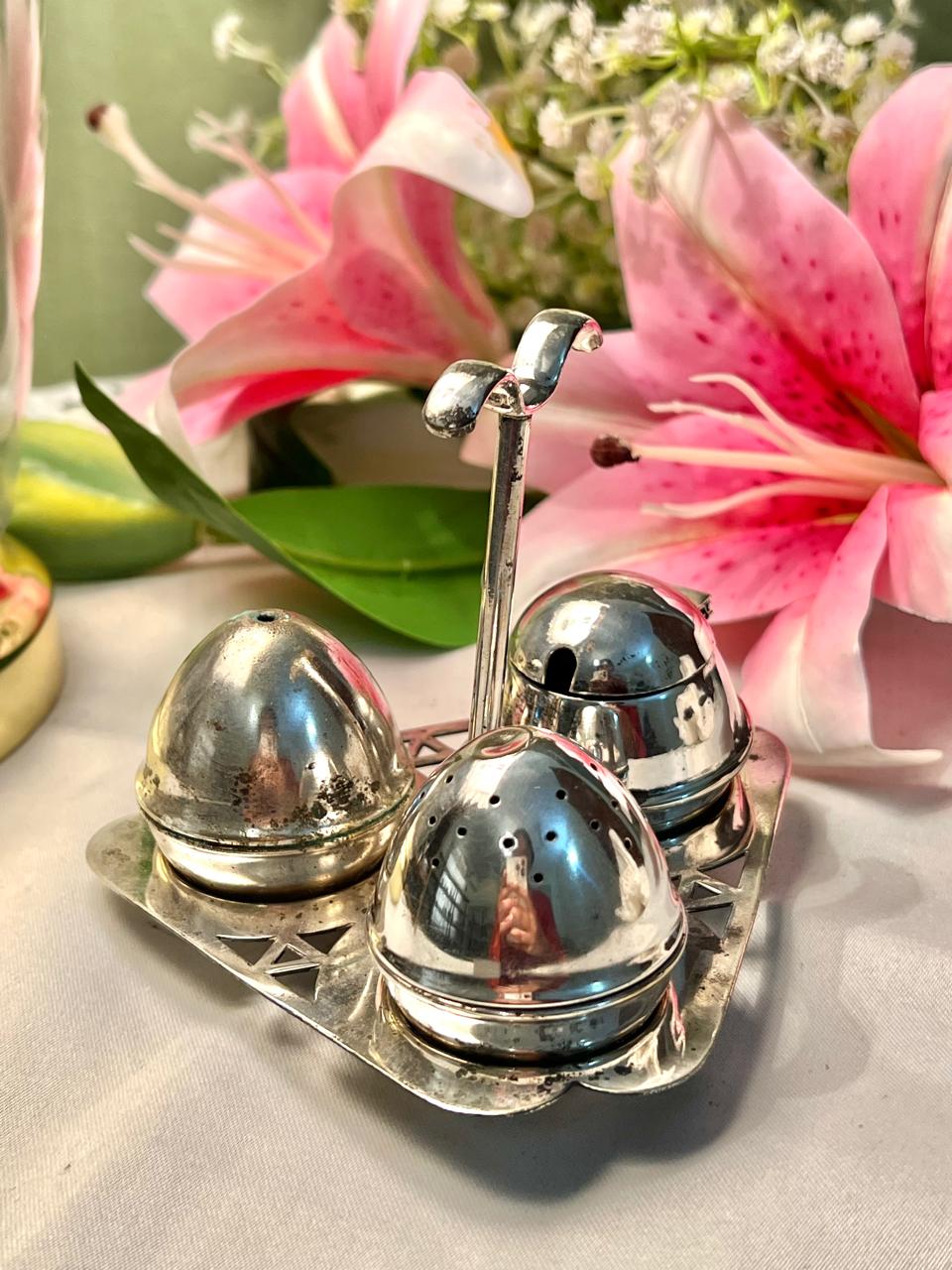 Vintage Queen Anne Condiment Shaker Set on Tray, Approx. 4.5 in