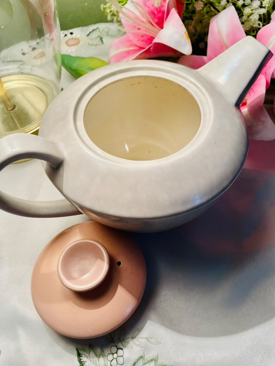Poole England Two-Tone Teapot with Lid, Approx. 5.5 in