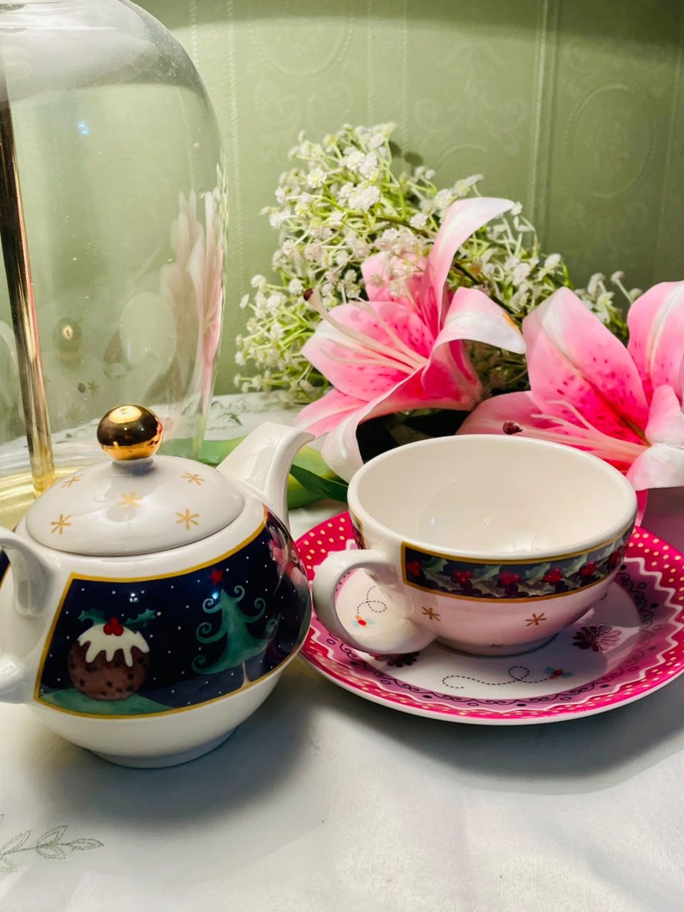 Hand Painted Arthur Wood Christmas Tea-for-One Set 3-Piece, Approx. 5.5 in