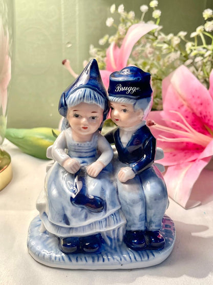 Vintage Blue & White Brugge Couple Figurine 12 cm