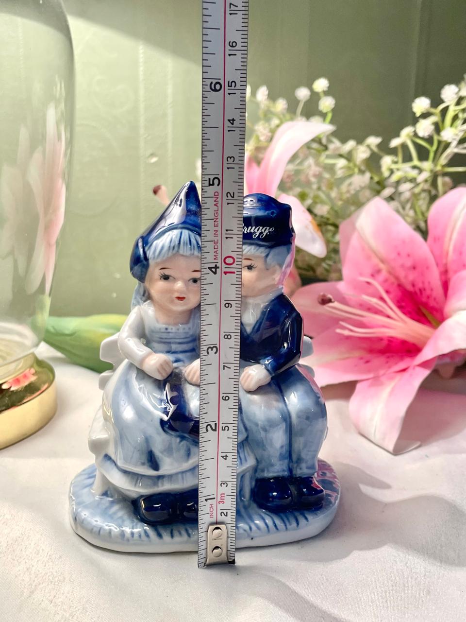 Vintage Blue & White Brugge Couple Figurine 12 cm