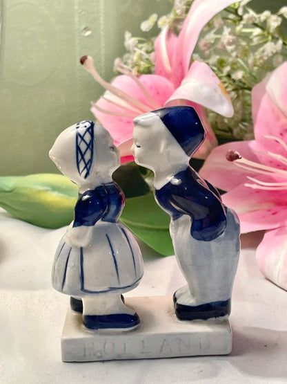 Blue & White Dutch Couple Figurine – 4 Inch