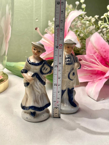 Blue & White Traditional Couple Figurines – 2 Piece Set