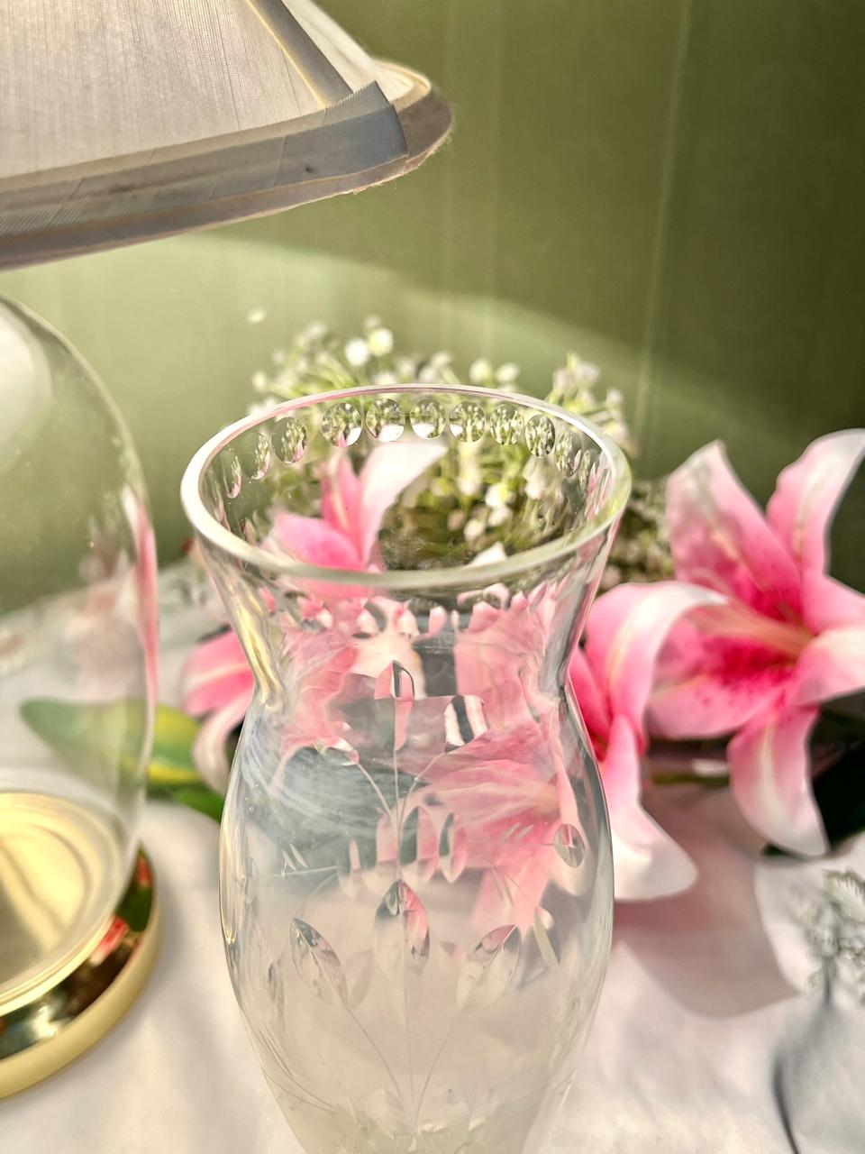 Etched Clear Crystal Footed Vase – 10 Inch