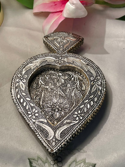 Silver-Tone Heart-Shaped Embossed Decorative Dish 7 in