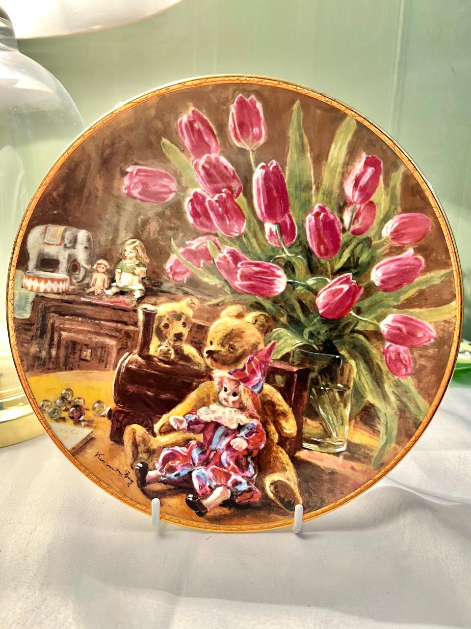 Koninklijke Mosa Tulip Still Life Wall Plate 20 cm