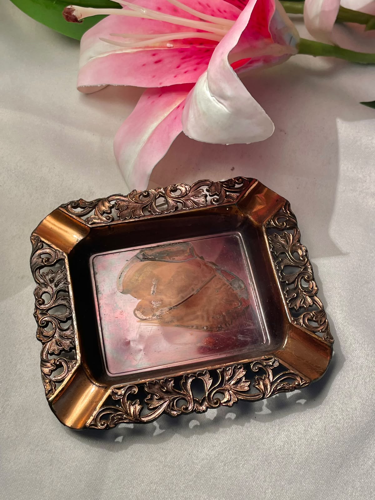 Vintage Copper-Tone Ornate Metal Ashtray 4.5 in