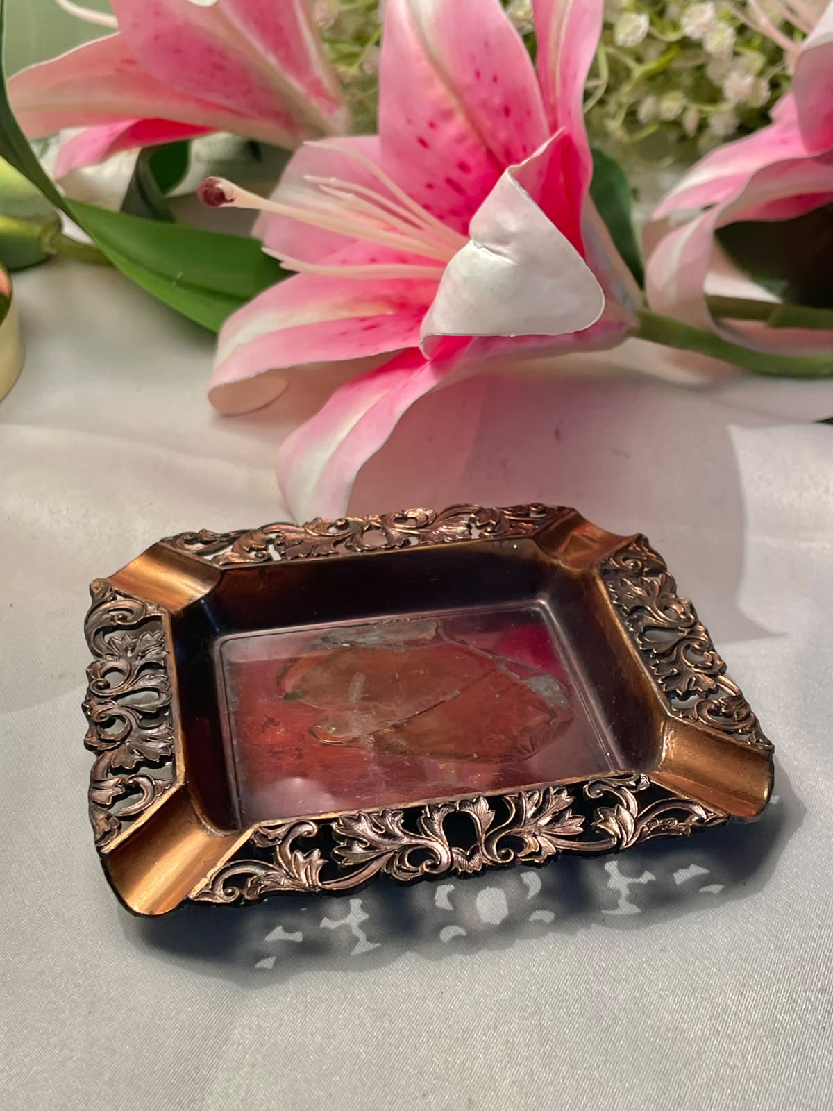 Vintage Copper-Tone Ornate Metal Ashtray 4.5 in
