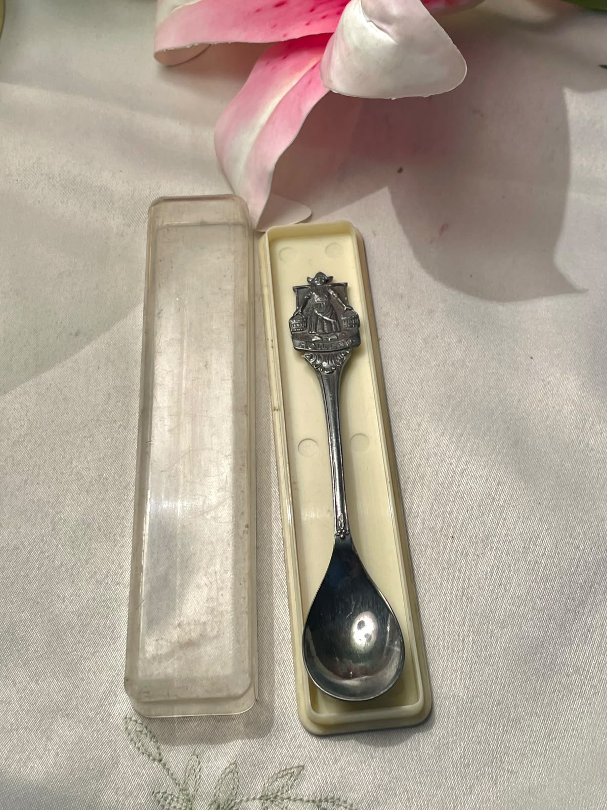 Holland Souvenir Silver-Tone Decorative Spoon 4.75 in