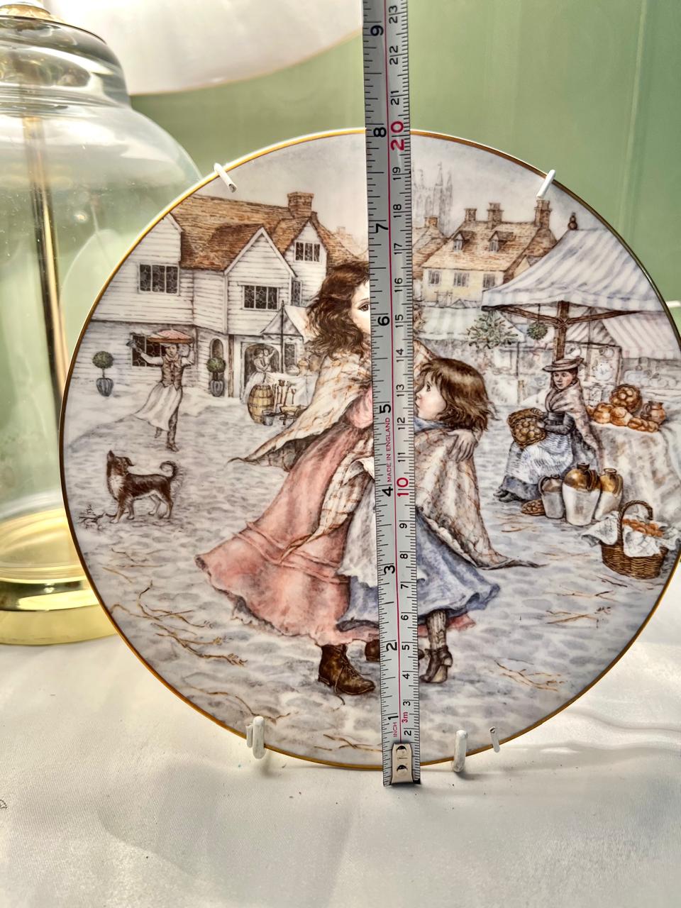 Royal Worcester NSPCC Christmas Plate 1988 “A Christmas Wish” by Mary Carter, England, 8 in