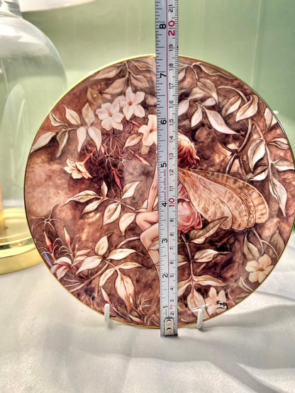 Border Fine Bone China Jasmine Fairy Wall Plate 7"