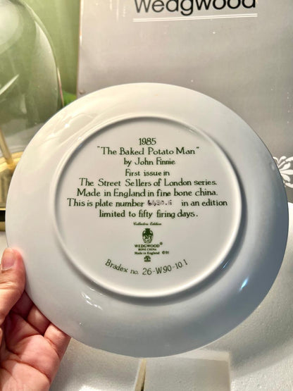 Wedgwood “The Baked Potato Man” 1985 Collector Plate by John Finnie – Street Sellers of London, Bone China