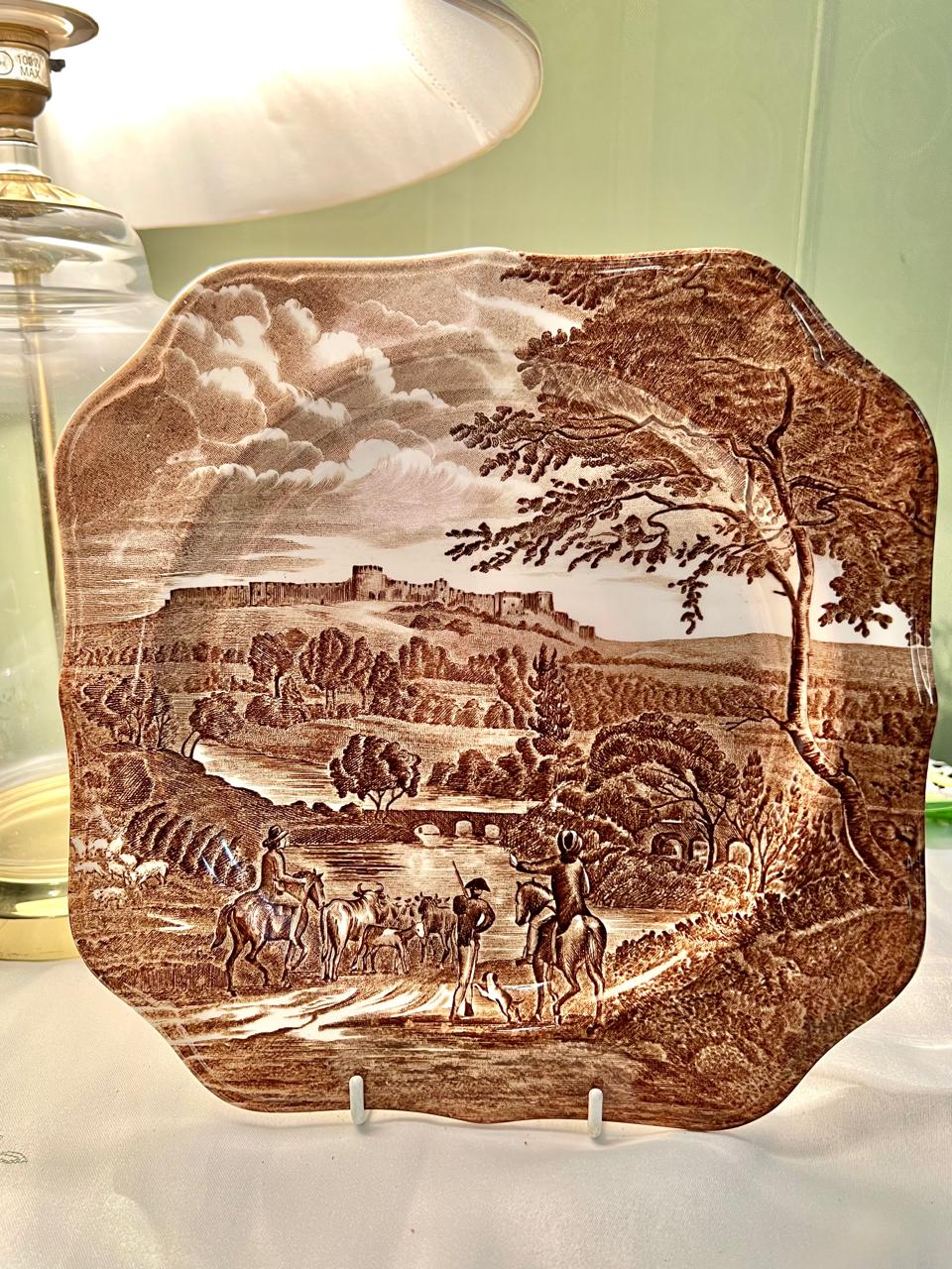Johnson Brothers Road to Windsor Ironstone Brown Pottery Decor Plate  10"