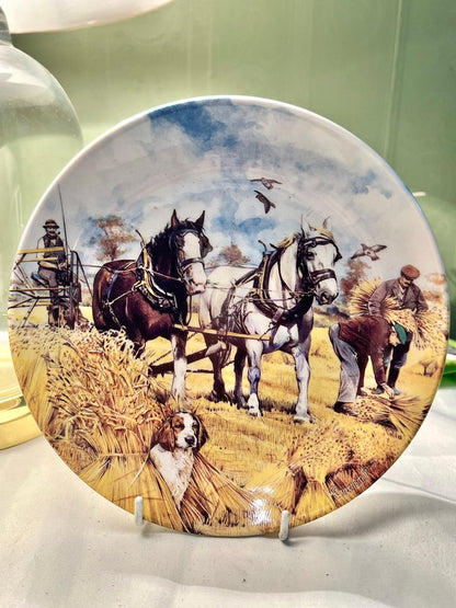Danbury Mint Wedgwood The Harvesters Wall Plate 8"