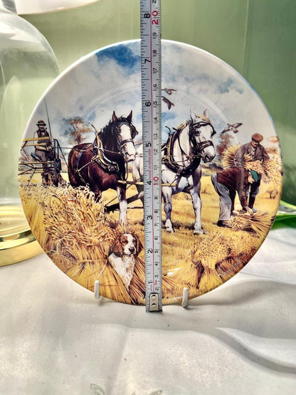 Danbury Mint Wedgwood The Harvesters Wall Plate 8"