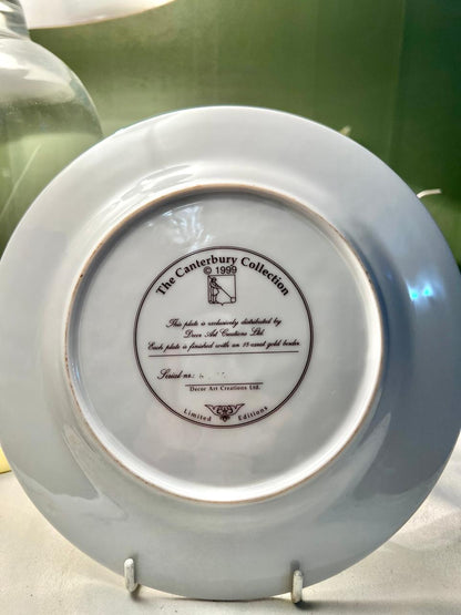 Canterbury Collection Egerton New Village Hall Wall Plate 8"