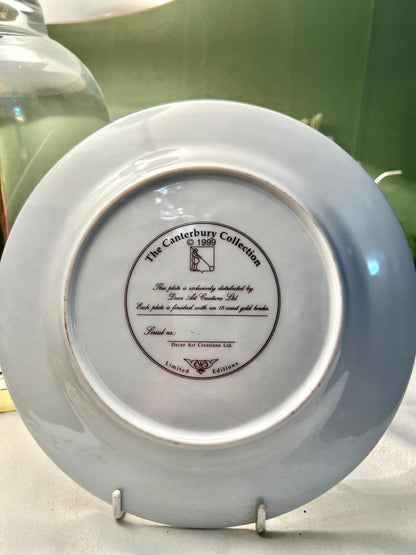 Canterbury Collection Egerton Old Village Hall Wall Plate 8"