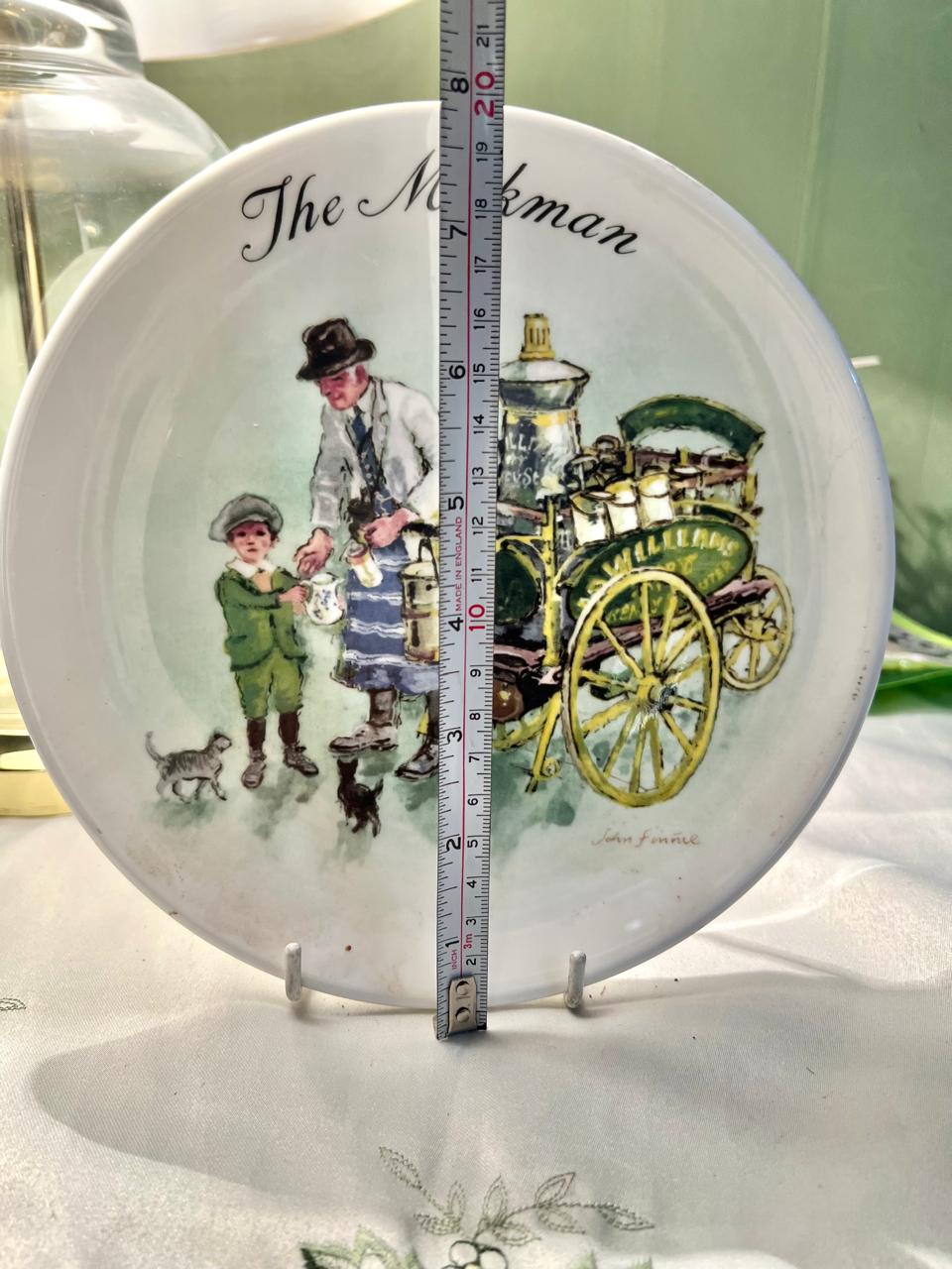Wedgwood The Milkman 1987 Decorative Plate 20cm