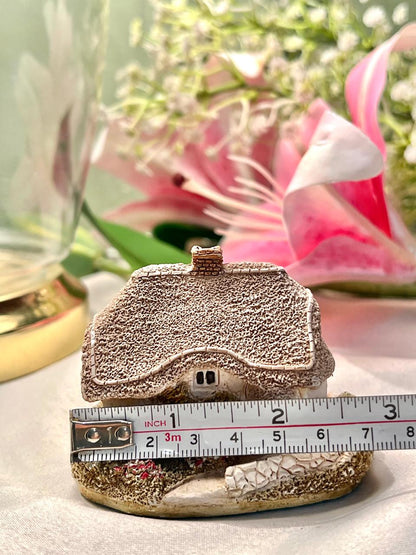 Miniature Thatched Cottage House Figurine 6cm