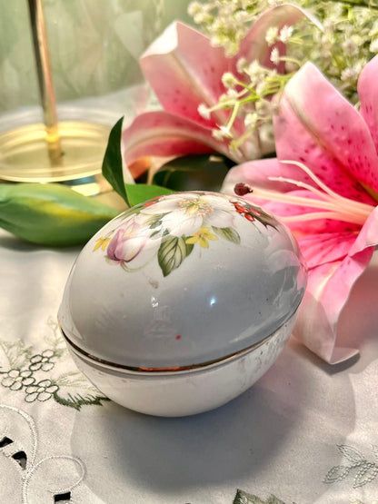 Sadler England Floral Egg-Shaped Trinket Dish 4 in