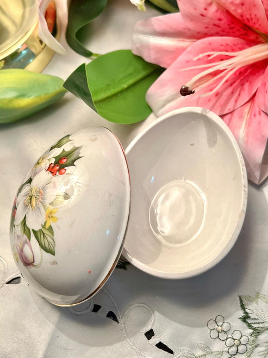 Sadler England Floral Egg-Shaped Trinket Dish 4 in