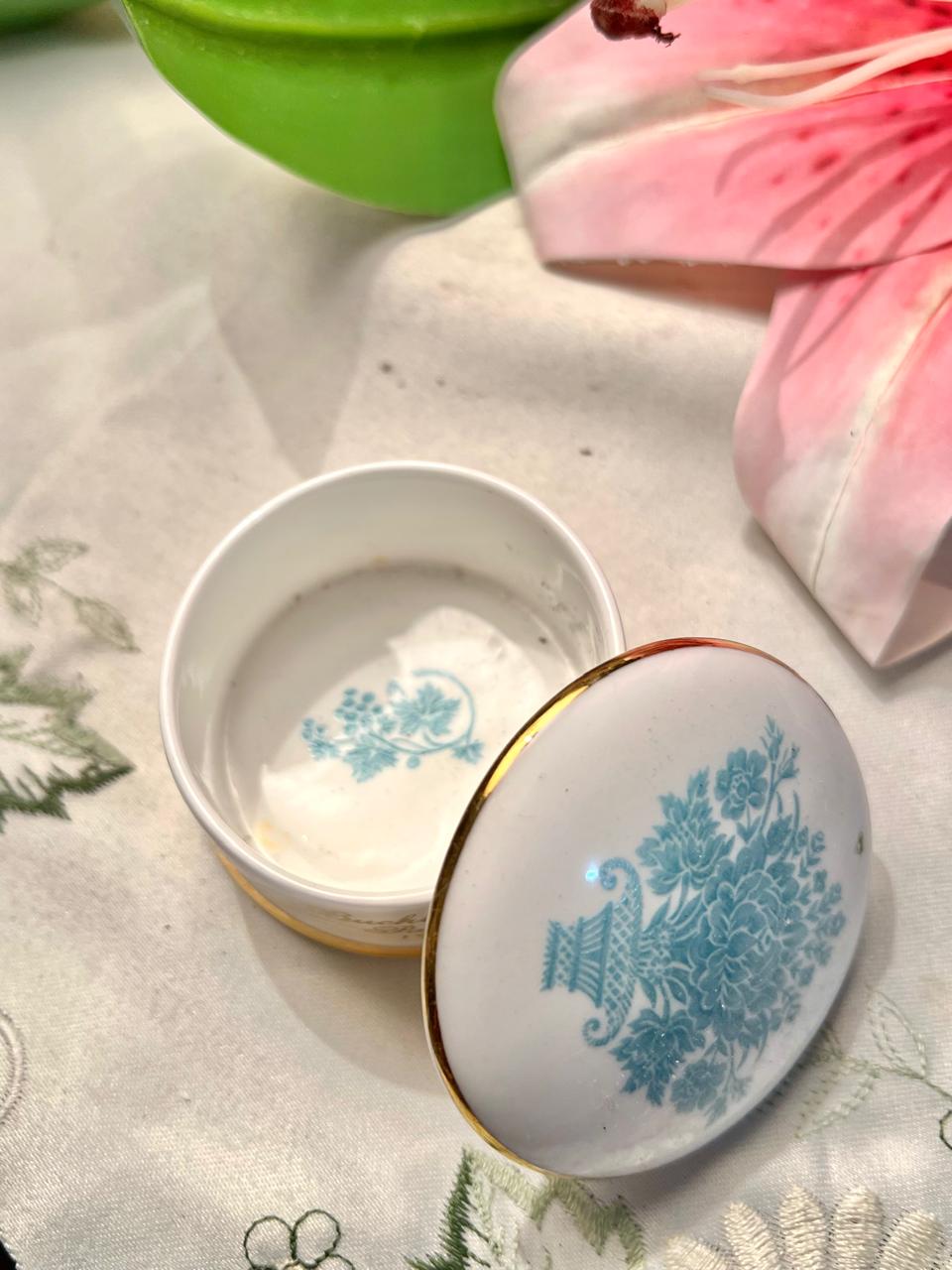 Buckingham Palace 1994 Blue Floral Lidded Trinket Pot 2 in