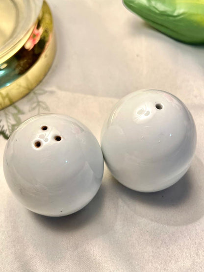 White Ceramic Salt & Pepper Shaker Set 2-Piece 6cm
