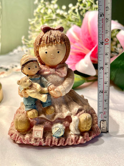 Mother & Child Figurine Pastel Family Decor 11cm