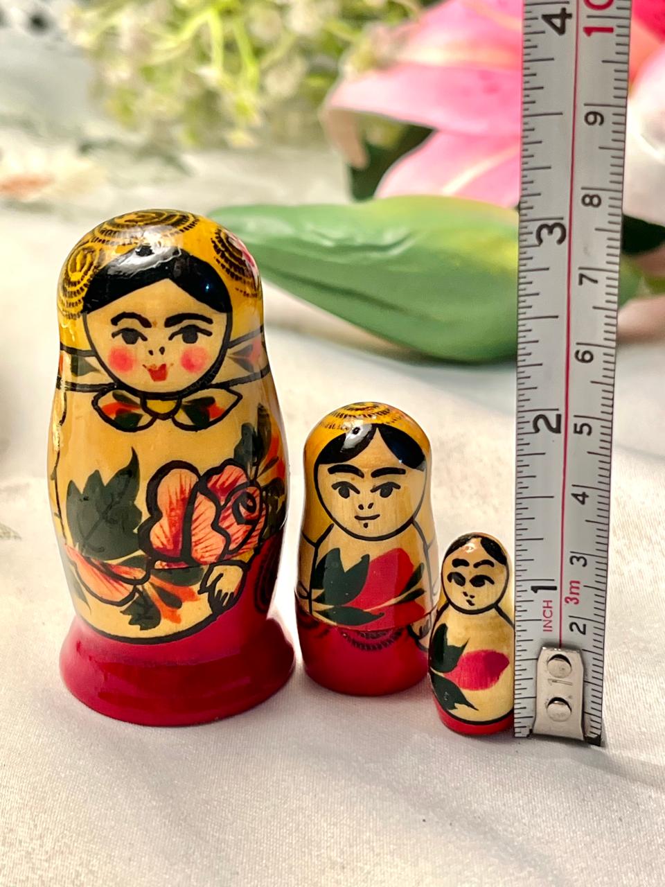 Wooden Nesting Dolls Floral Folk Design 3-Piece 8cm