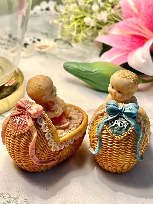 Baby Basket Figurines Pink & Blue 2-Piece 8cm