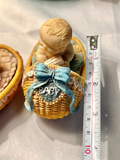 Baby Basket Figurines Pink & Blue 2-Piece 8cm