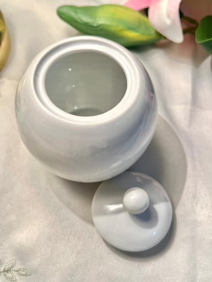 Wilko White Ceramic Sugar Pot with Lid 11cm