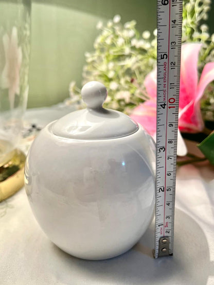 Wilko White Ceramic Sugar Pot with Lid 11cm
