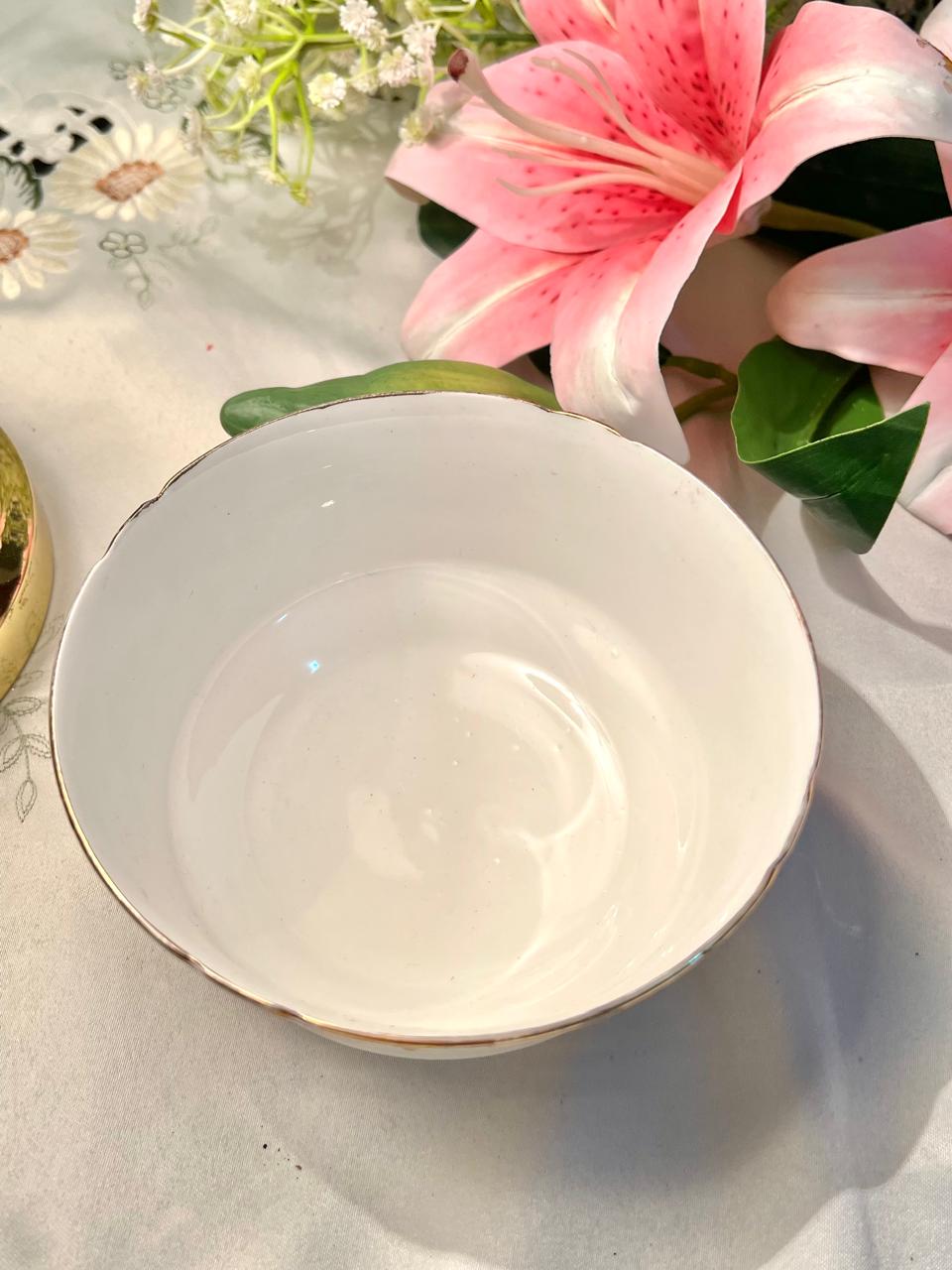 Wellington China England White Gold-Rim Bowl 5.5 in