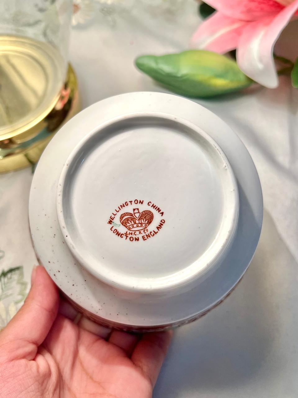 Wellington China England White Gold-Rim Bowl 5.5 in