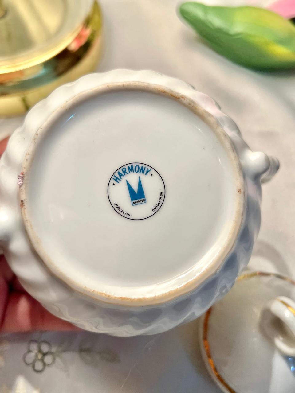 Harmony Monno White Gold-Trim Lidded Sugar Bowl 4 in