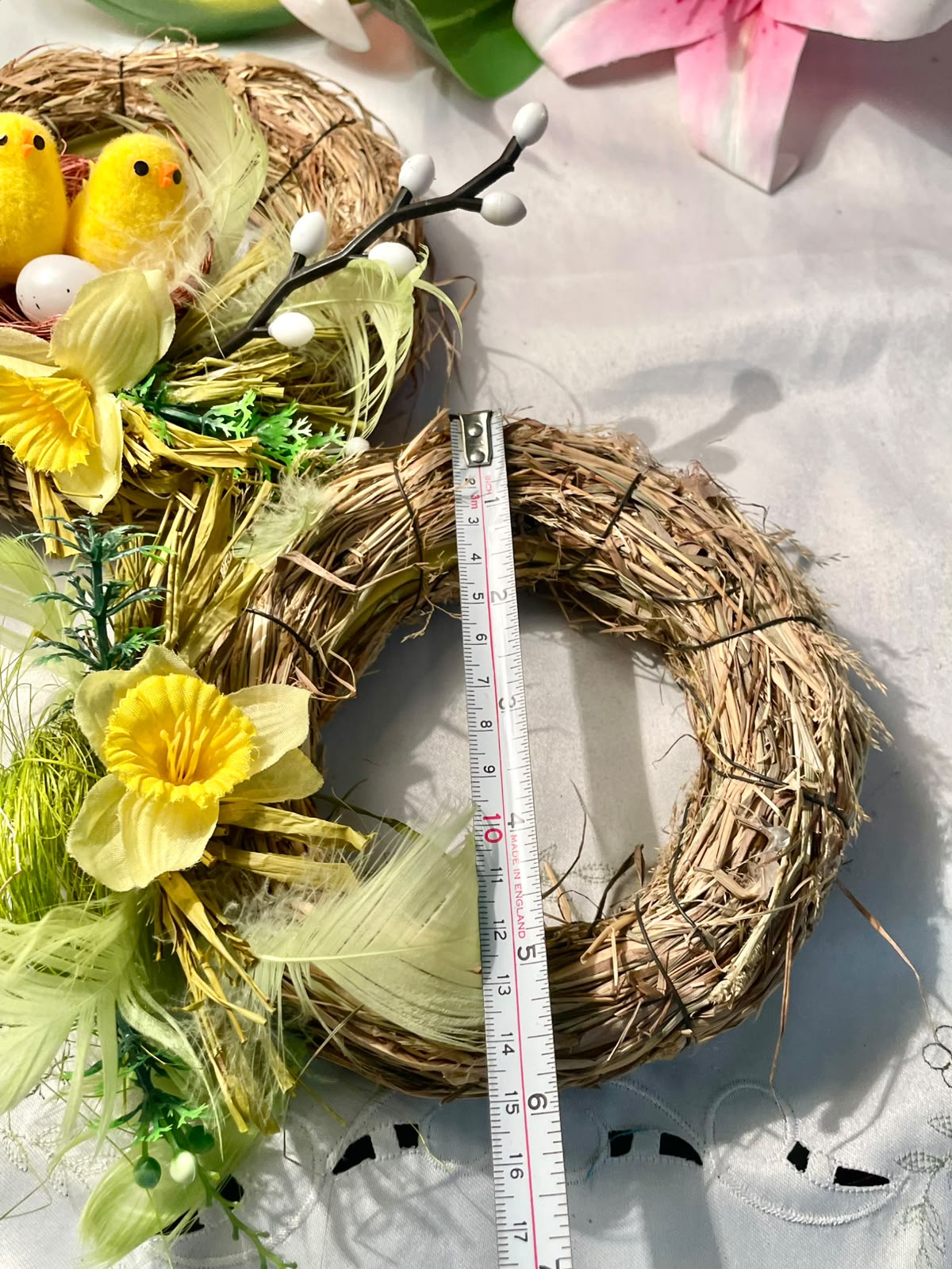 Spring Chick & Floral Straw Wreath Decor – Approx. 15 cm