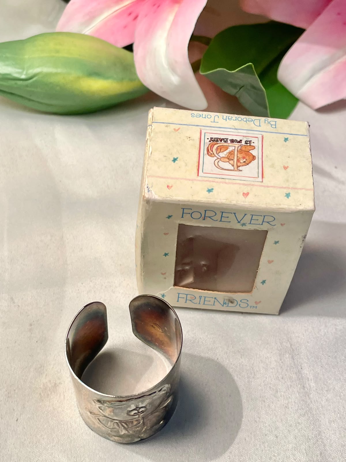 Silver-Tone Embossed Napkin Ring – Approx. 5 cm