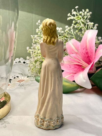 Lady with Flower Basket Figurine – Approx. 15 cm