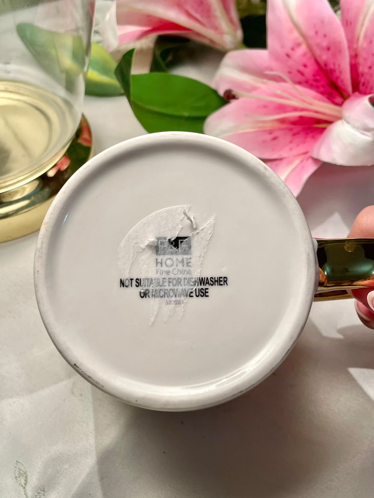 HOME Fine China Gold Starburst Mug 3.5 in