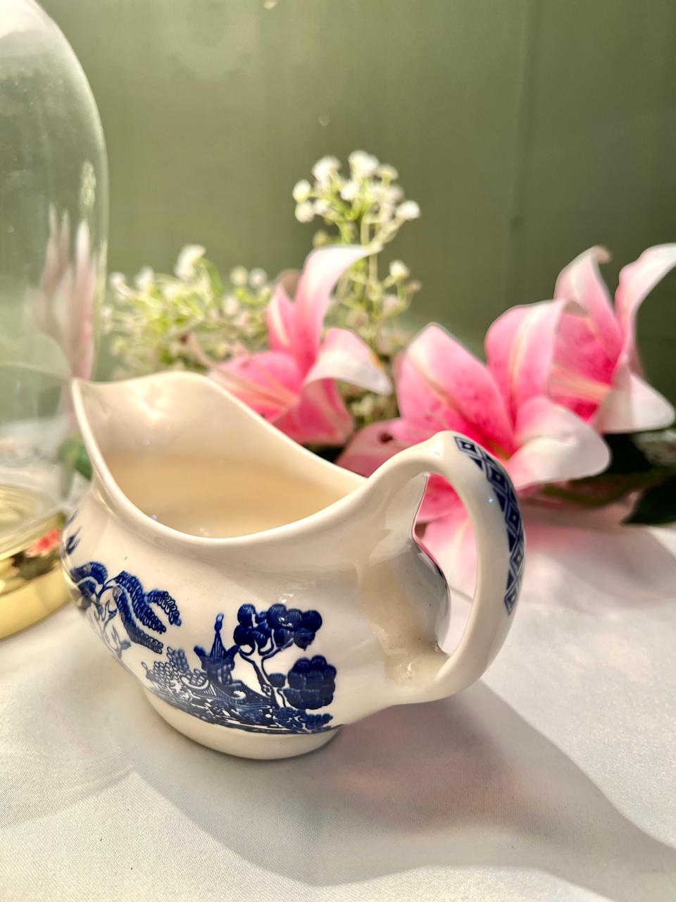 Old Willow English Ironstone Gravy Boat 7"