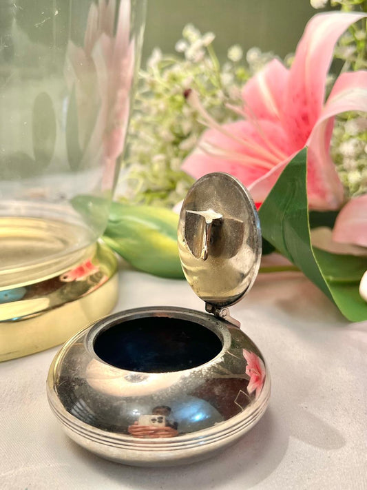 Vintage Round Silver-Tone Hinged Metal Compact Case Approx. 2.5 in